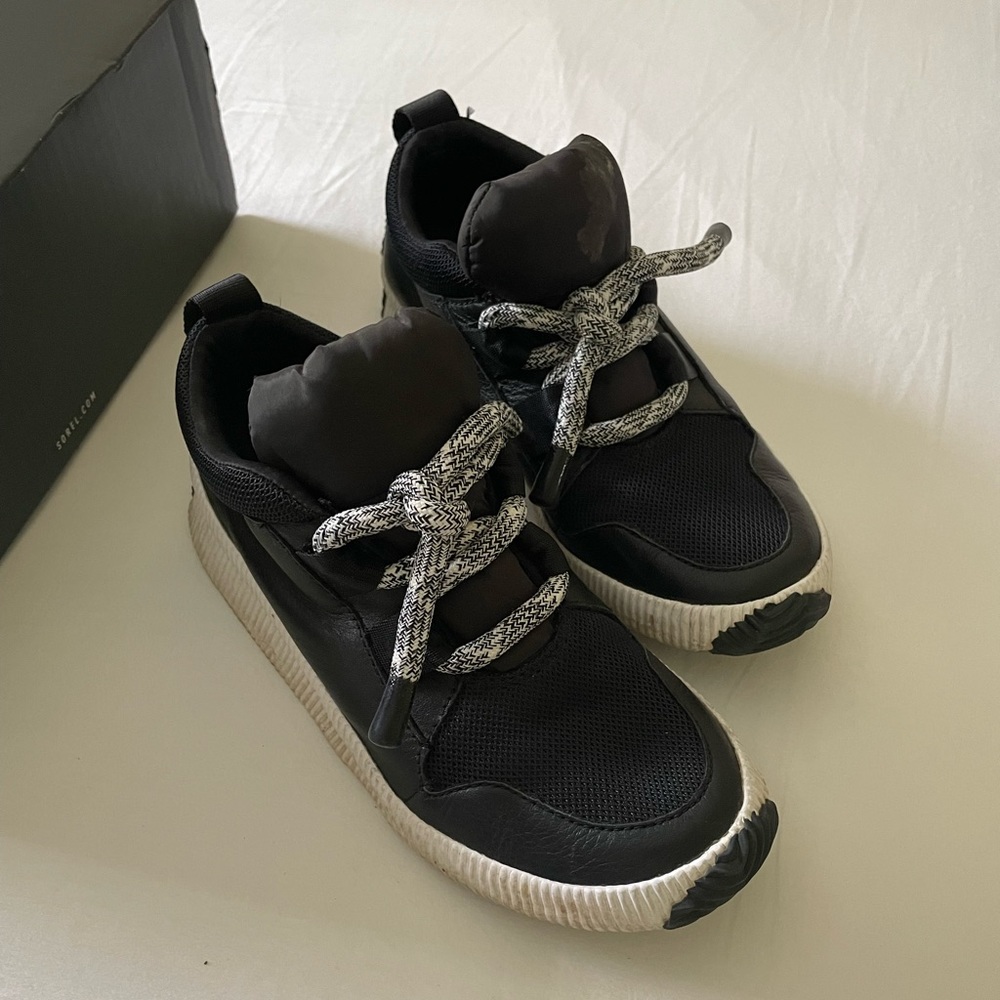 Sorel black and white chunky sneakers